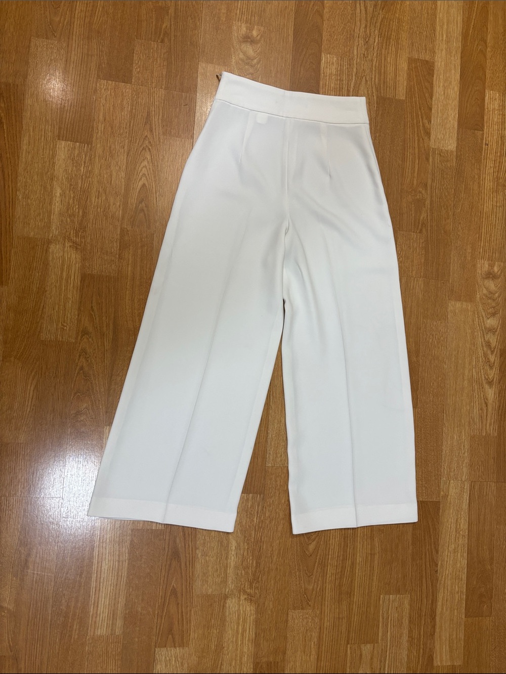 Zara White Wide-Leg Cropped Trousers
